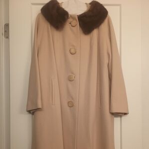 Chic Cream Coat with Mink Fur Trim